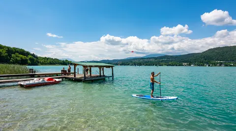 Standup-Paddle am Wörthersee im Sommer